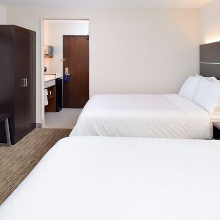 Holiday Inn Express Wixom By Ihg Luaran gambar