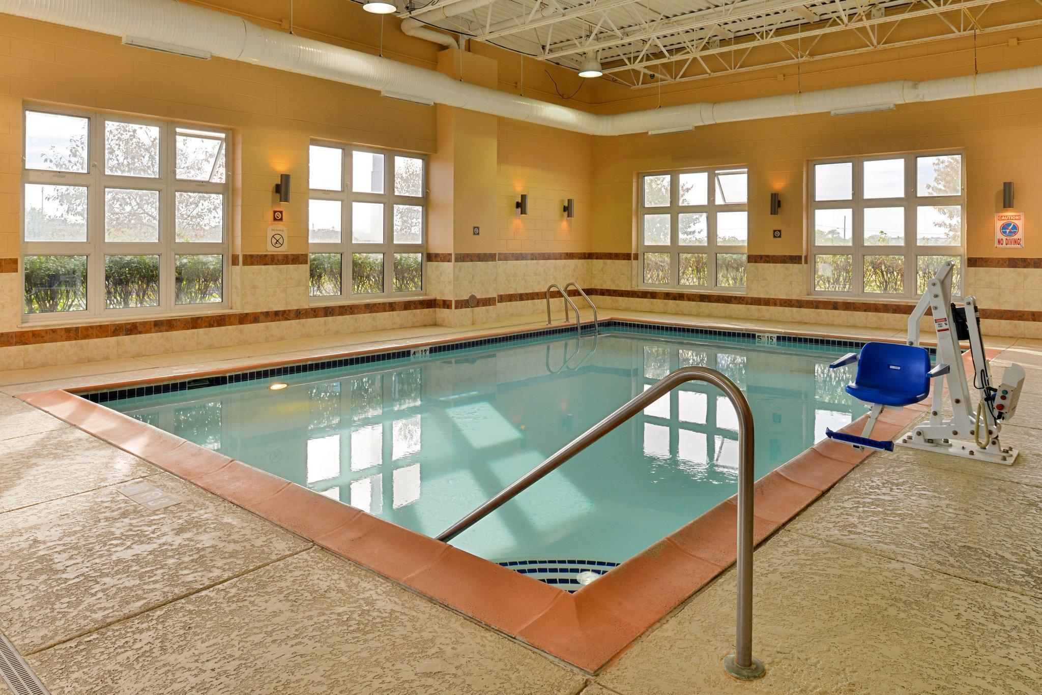 Holiday Inn Express Wixom By Ihg Luaran gambar
