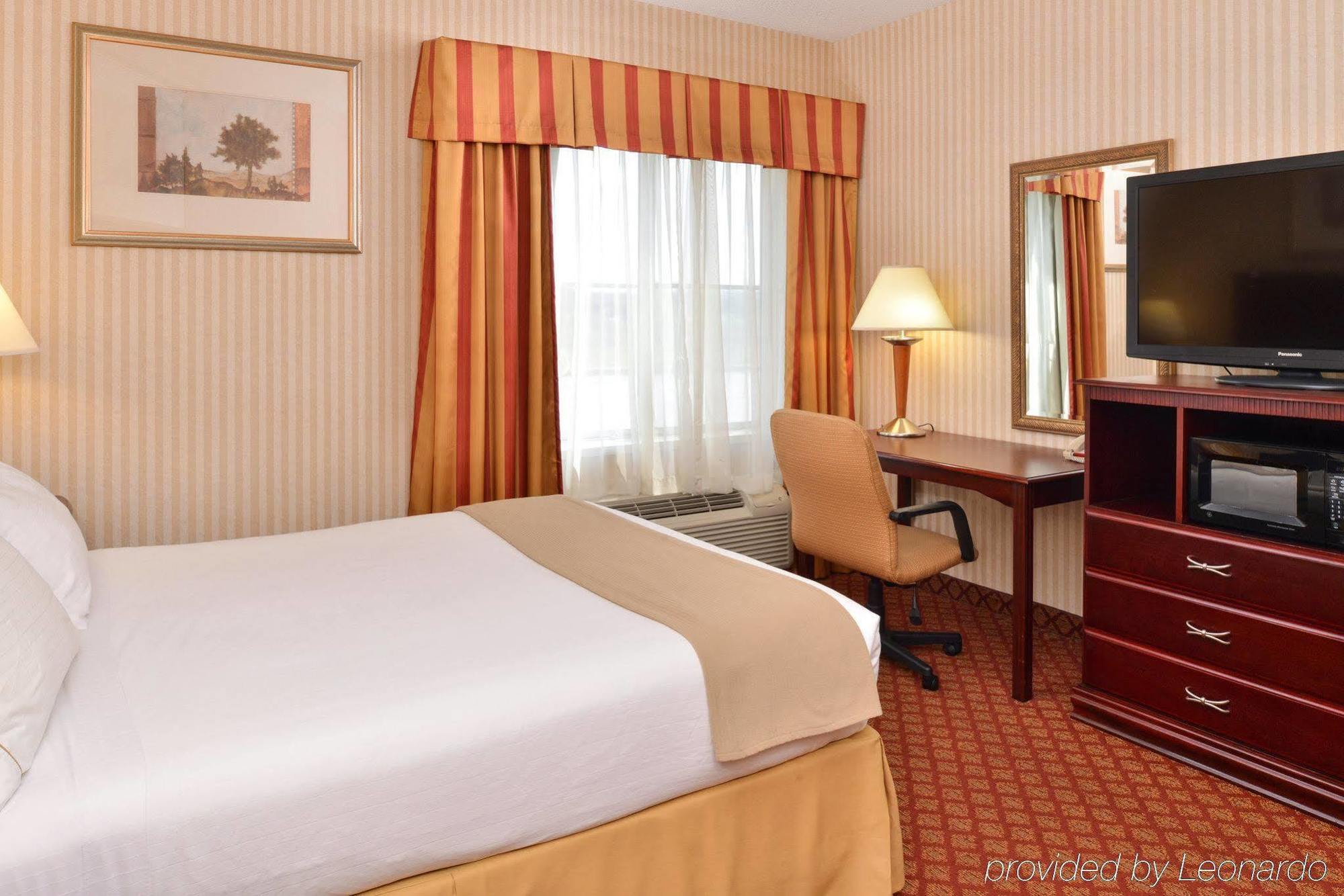 Holiday Inn Express Wixom By Ihg Luaran gambar