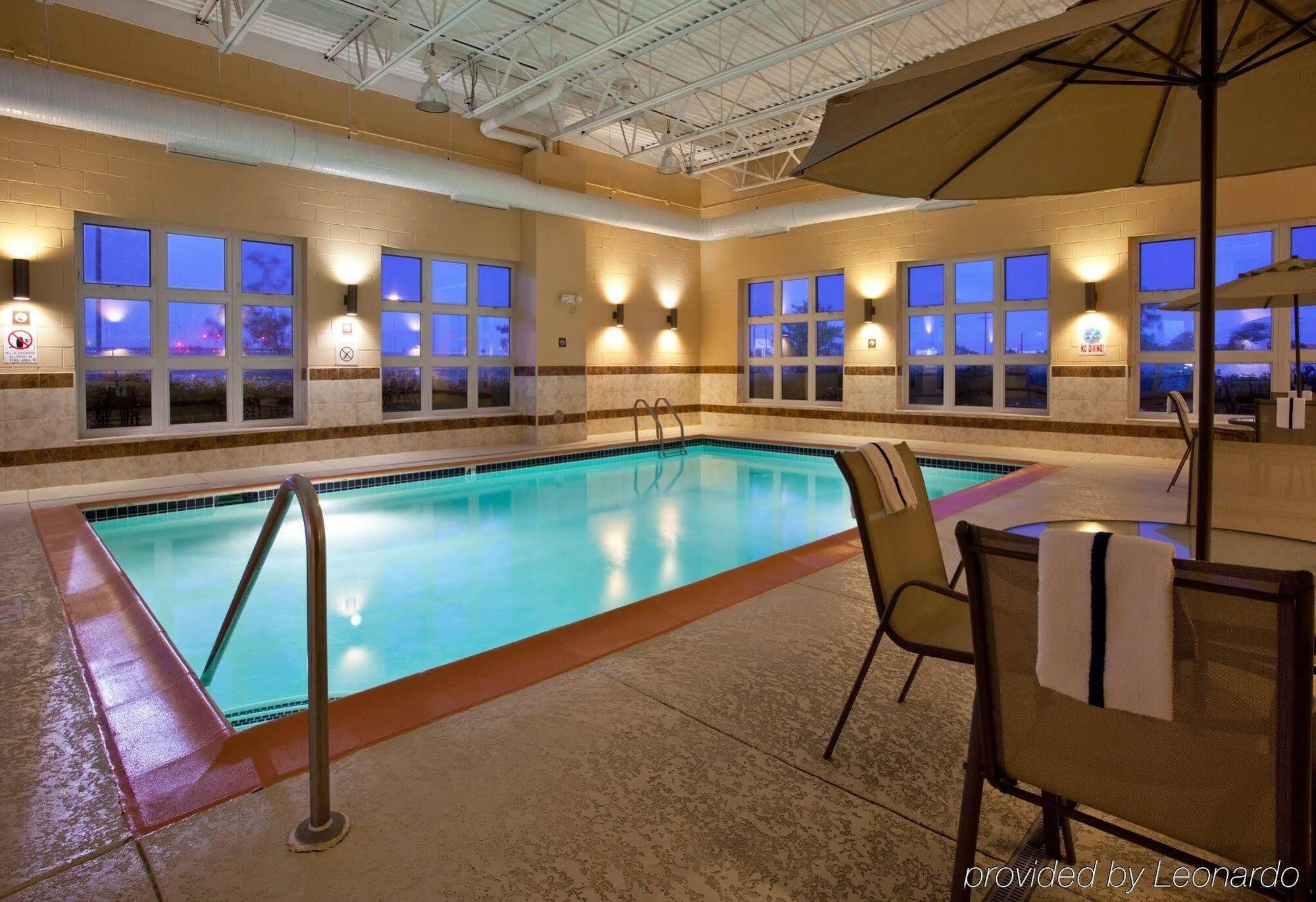 Holiday Inn Express Wixom By Ihg Luaran gambar